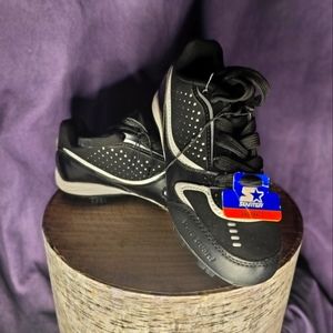 Boys starter size 1 athletic kleets